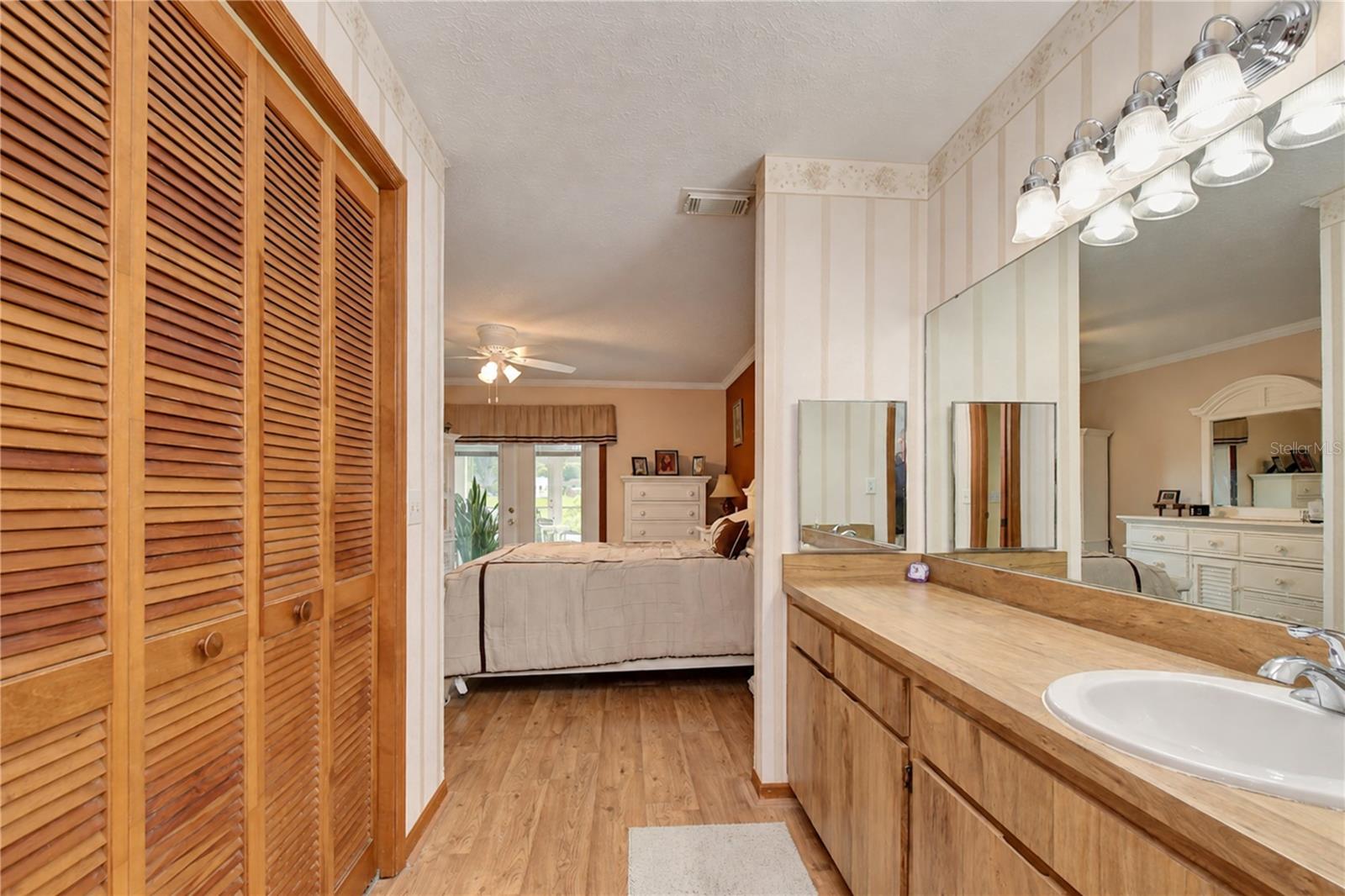 659 TIMBER POND DR — photo 18