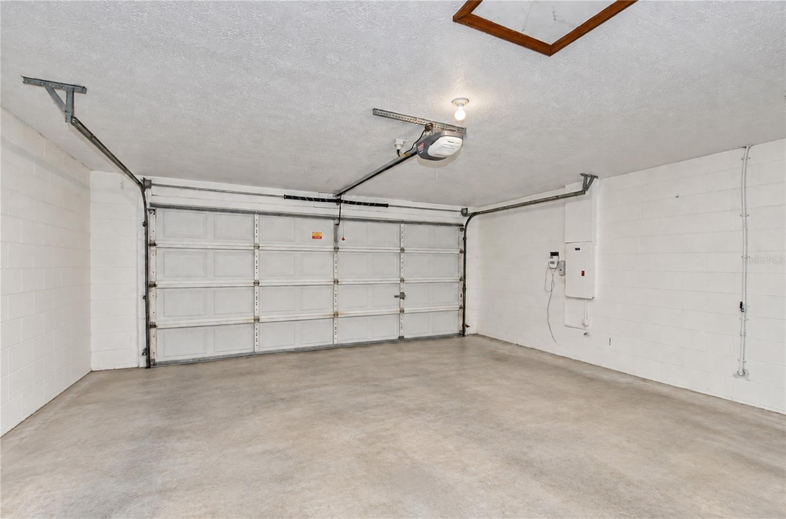 659 TIMBER POND DR — photo 29