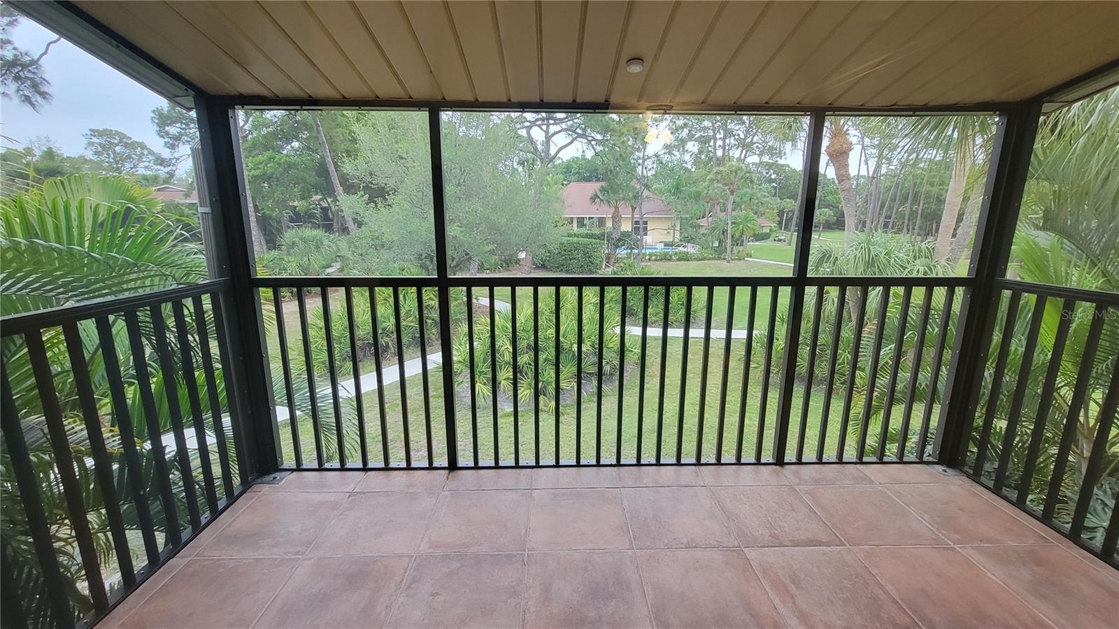 960 LACOSTA CIR #2 — photo 4