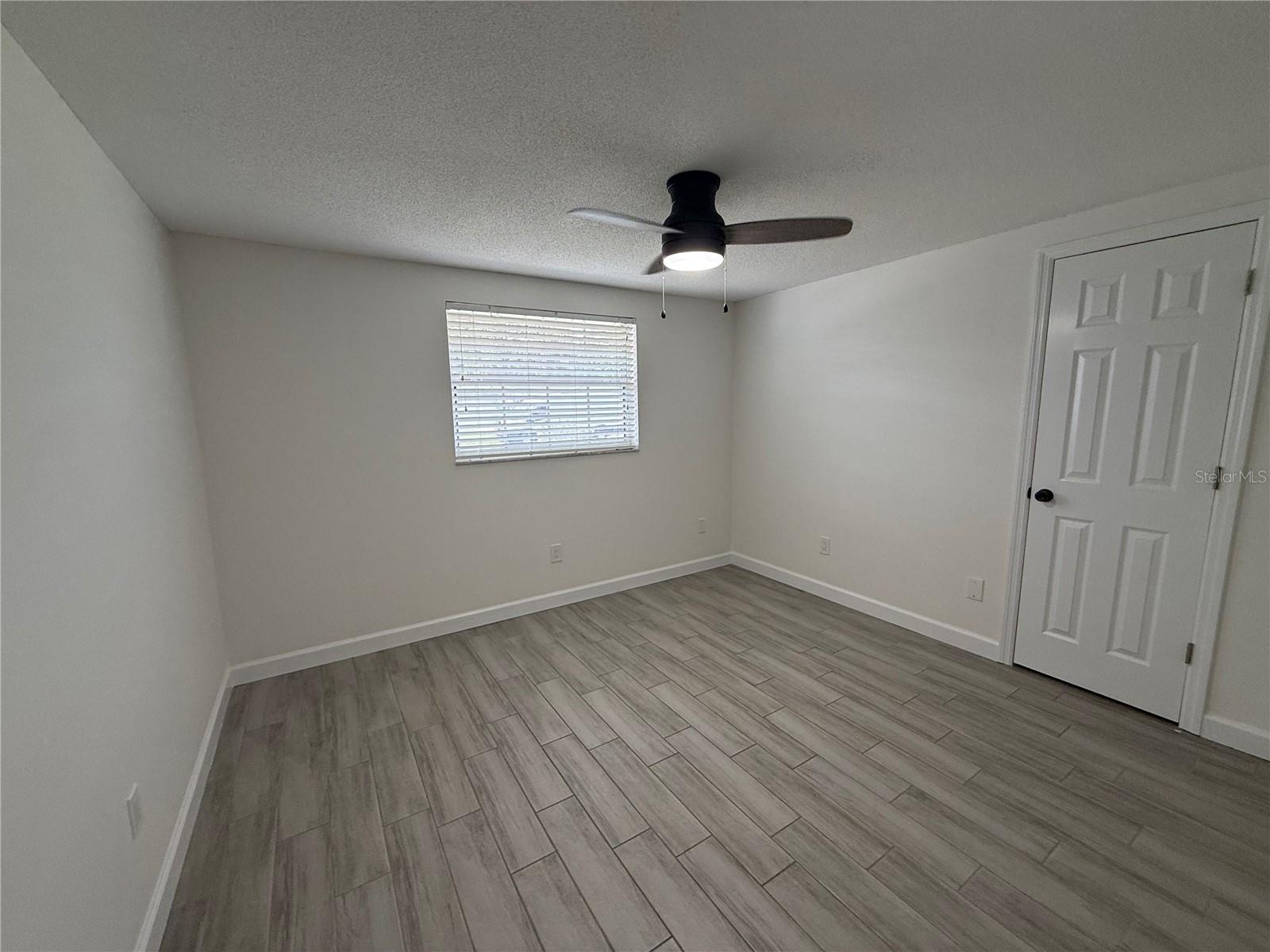 4039 VELARDE LN — photo 9