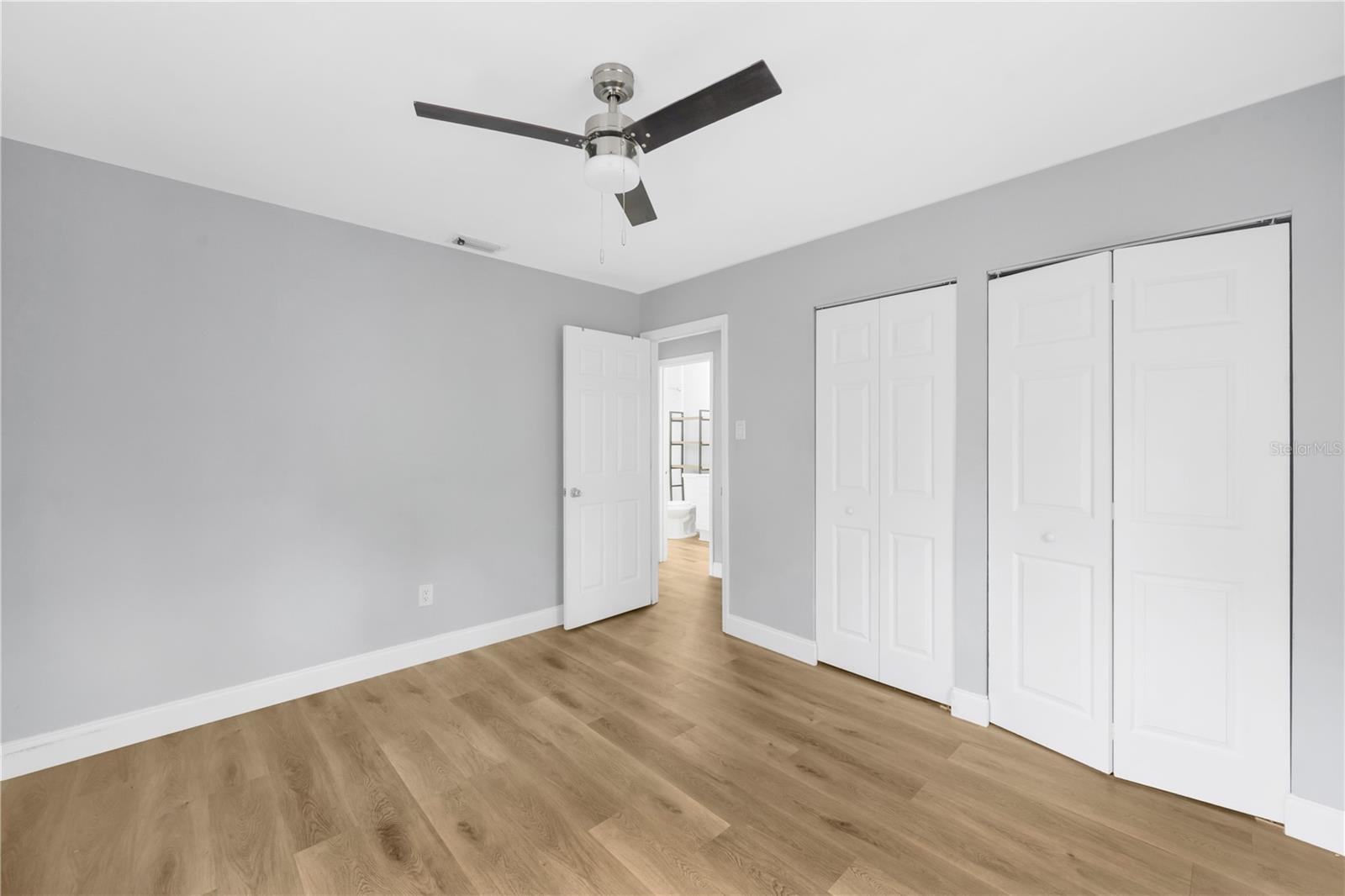 2626 E CHELSEA ST — photo 15
