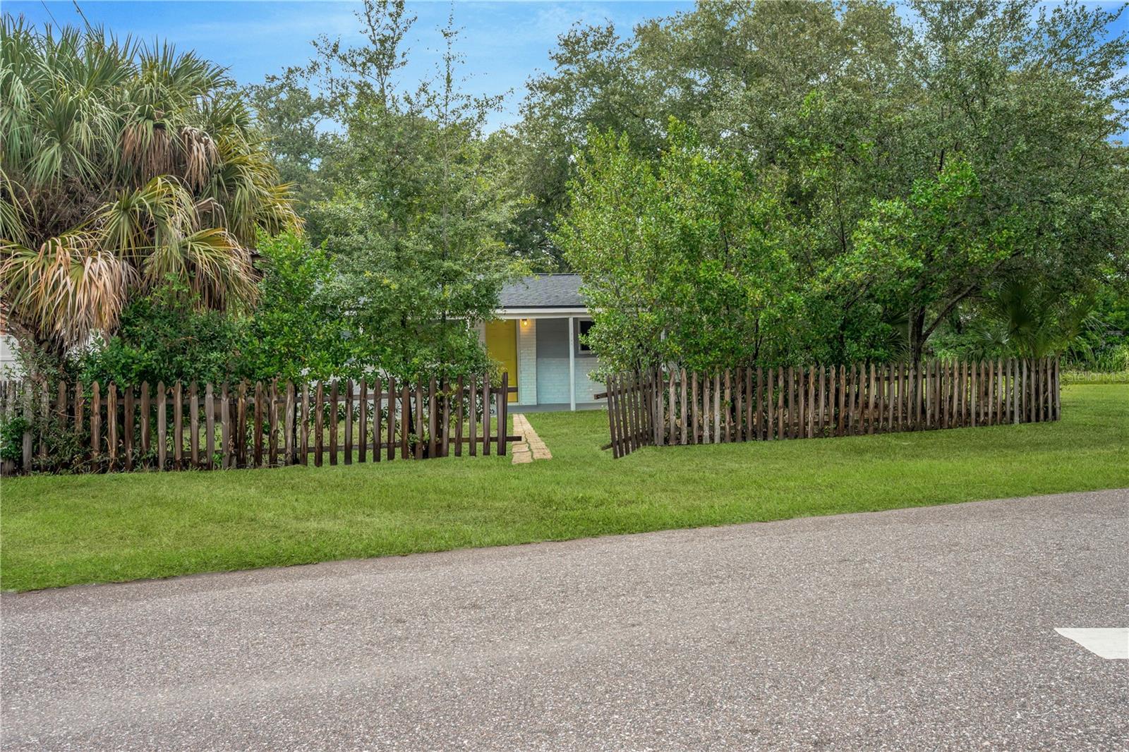 2626 E CHELSEA ST — photo 25
