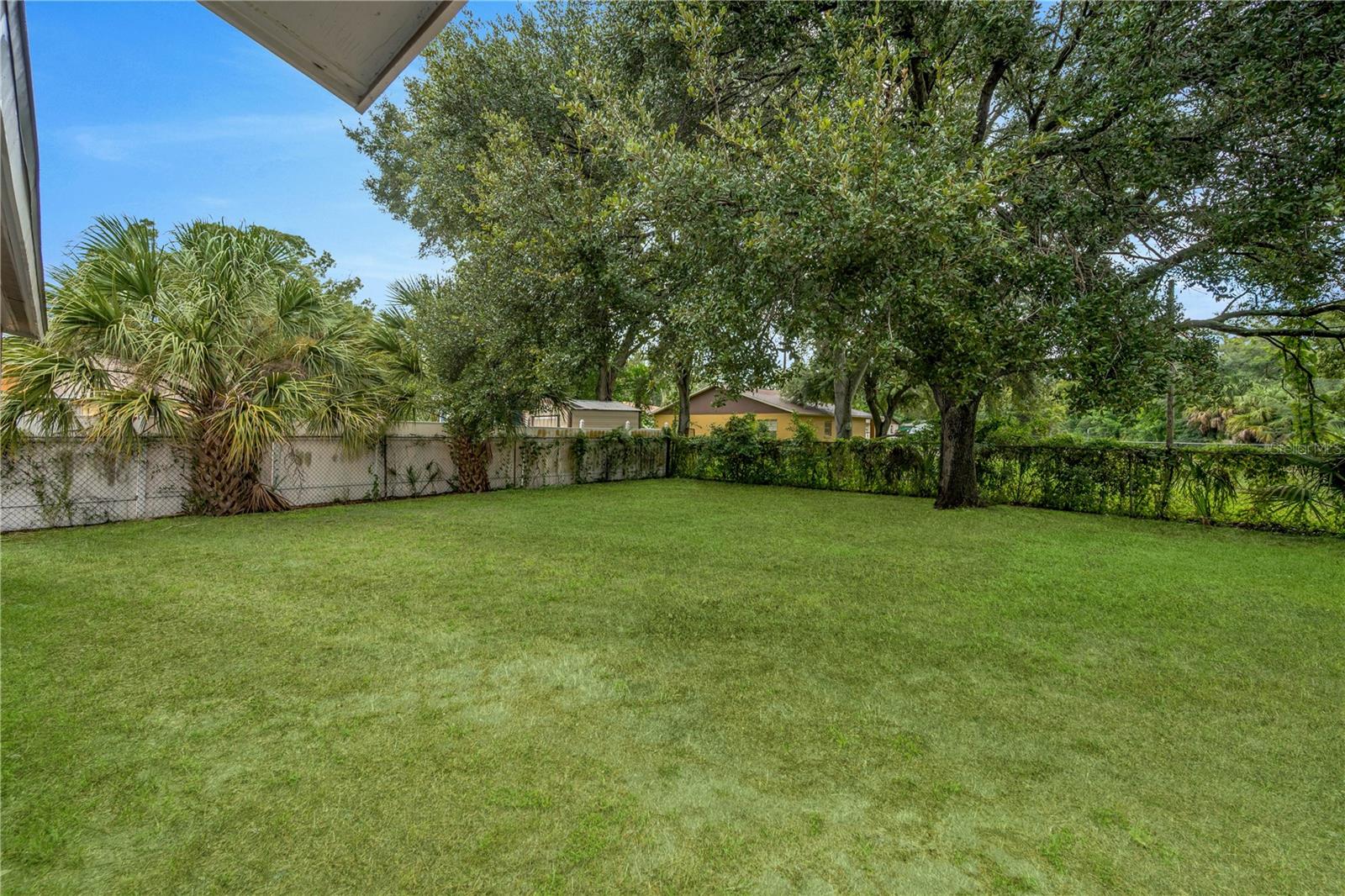 2626 E CHELSEA ST — photo 21
