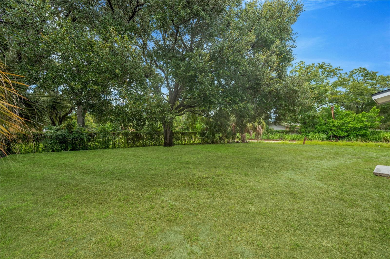 2626 E CHELSEA ST — photo 23