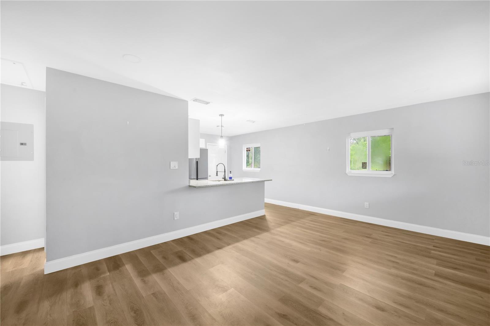 2626 E CHELSEA ST — photo 17