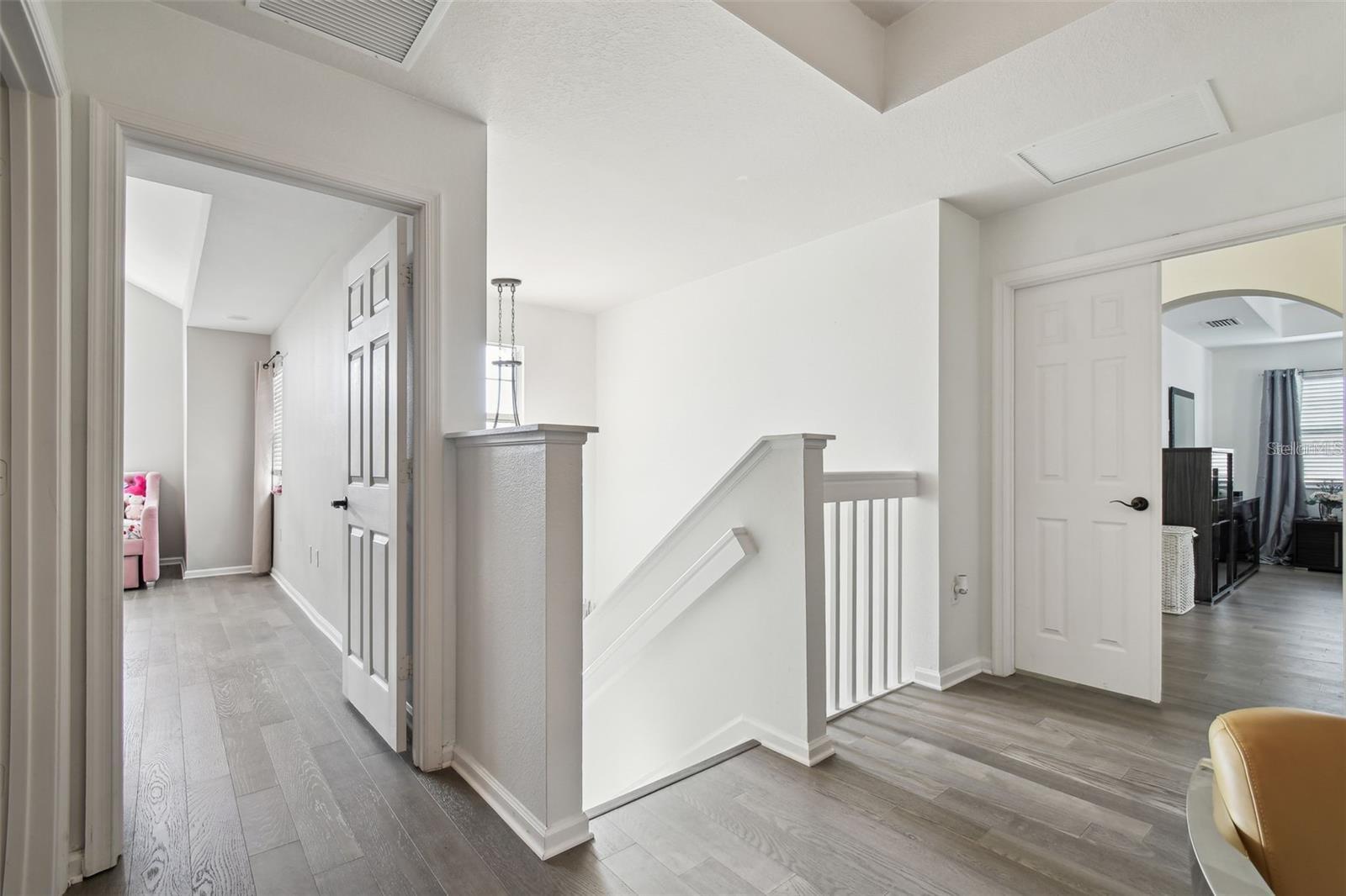 8542 EAGLE BROOK DR — photo 22