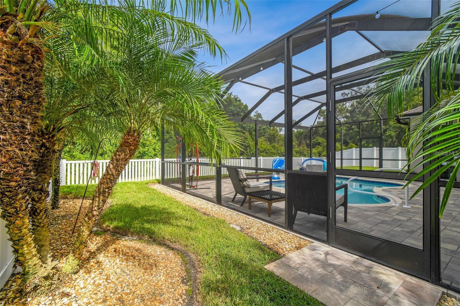 8542 EAGLE BROOK DR — photo 46