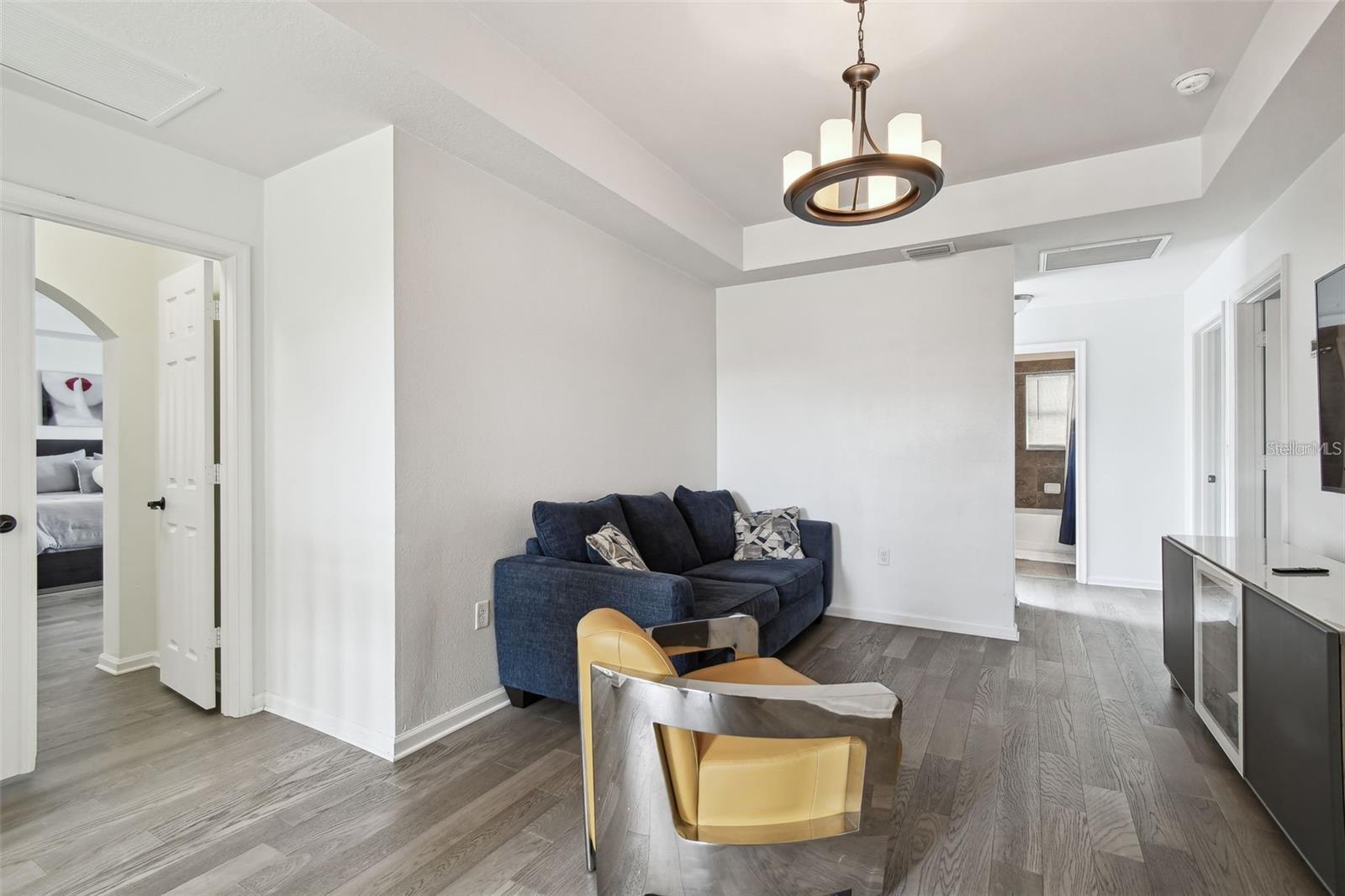 8542 EAGLE BROOK DR — photo 16