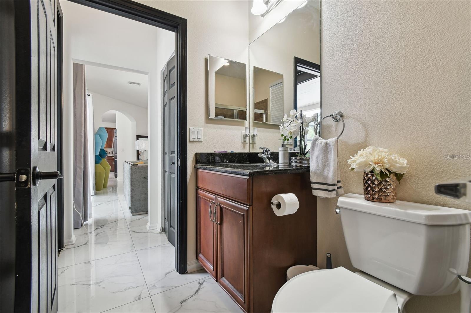 8542 EAGLE BROOK DR — photo 37