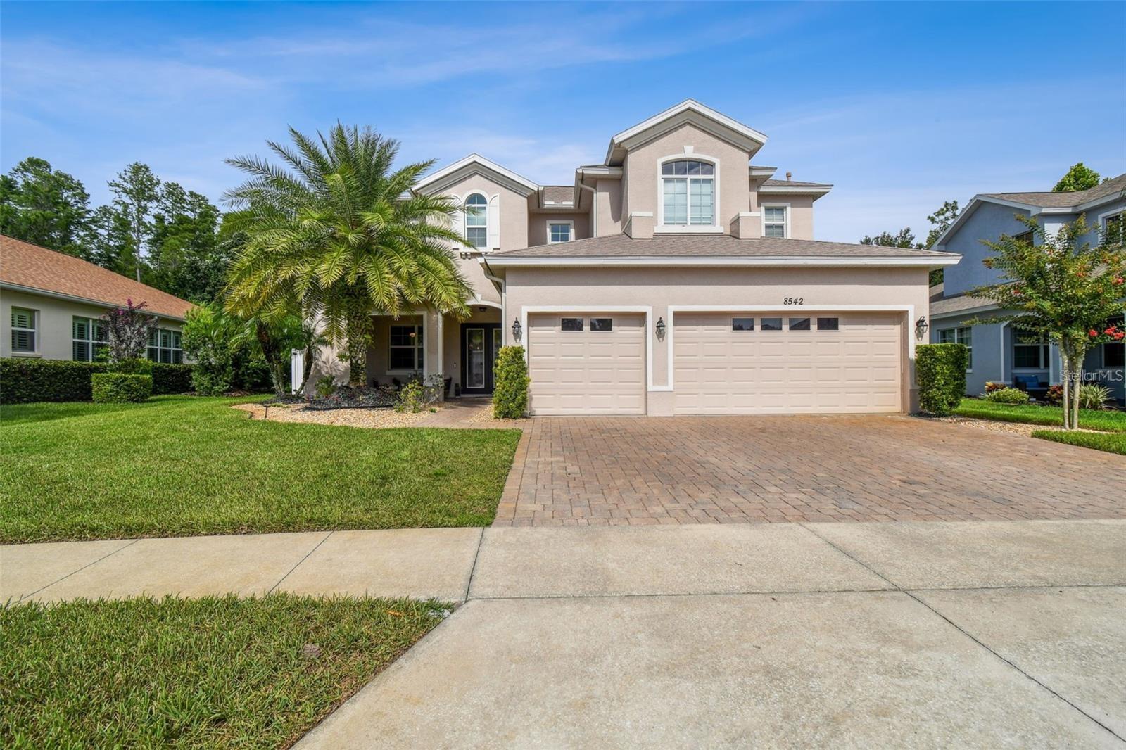 8542 EAGLE BROOK DR — photo 2