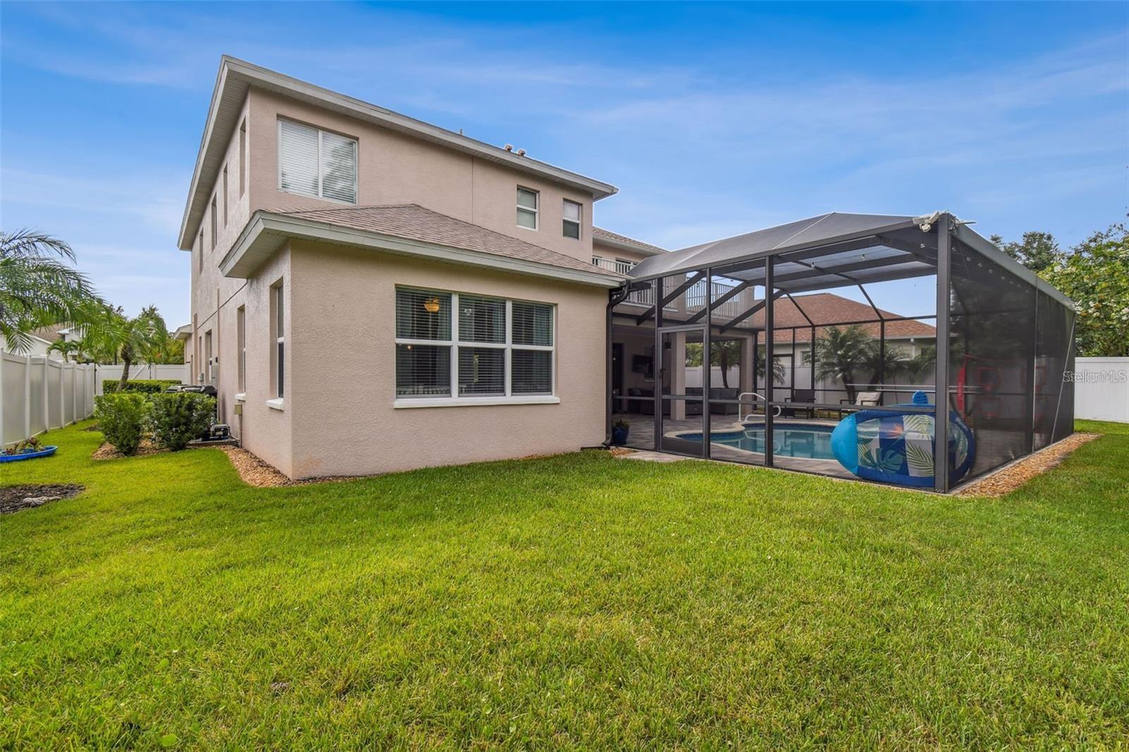 8542 EAGLE BROOK DR — photo 49