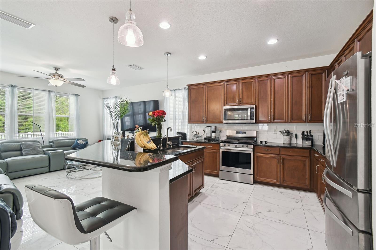 8542 EAGLE BROOK DR — photo 12