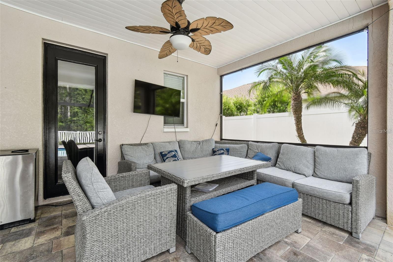 8542 EAGLE BROOK DR — photo 42