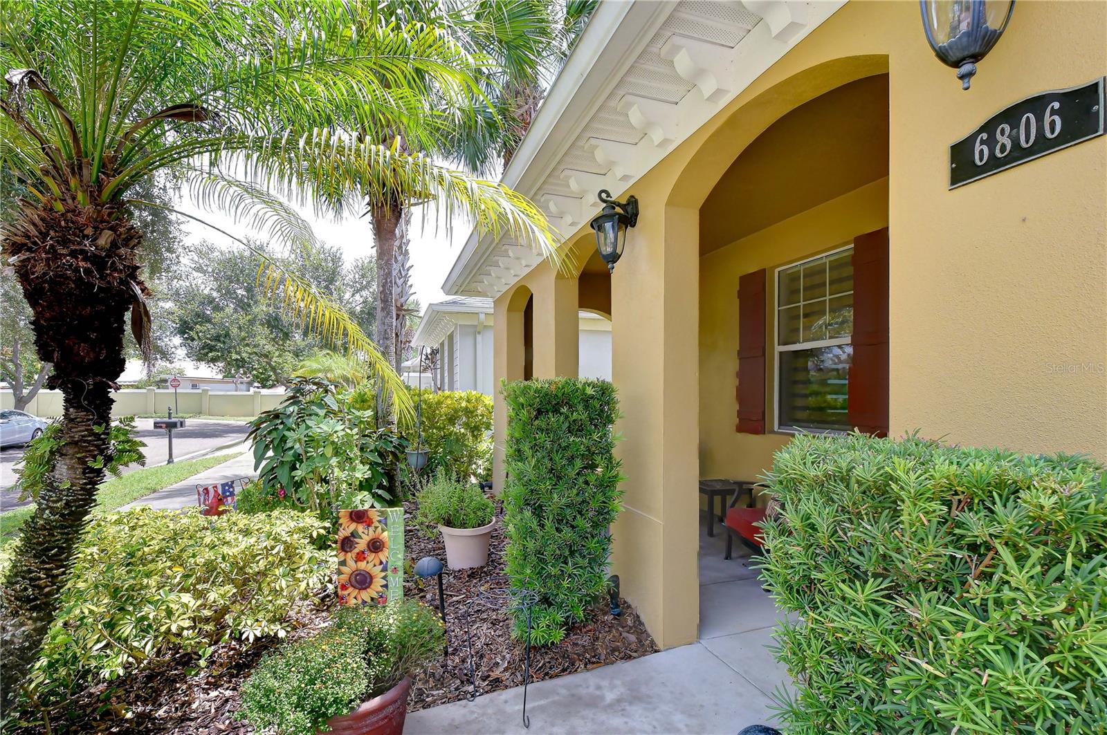 6806 MUNCASTER CT — photo 43