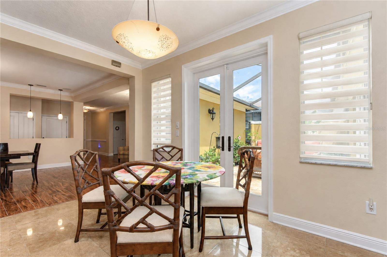 6806 MUNCASTER CT — photo 39