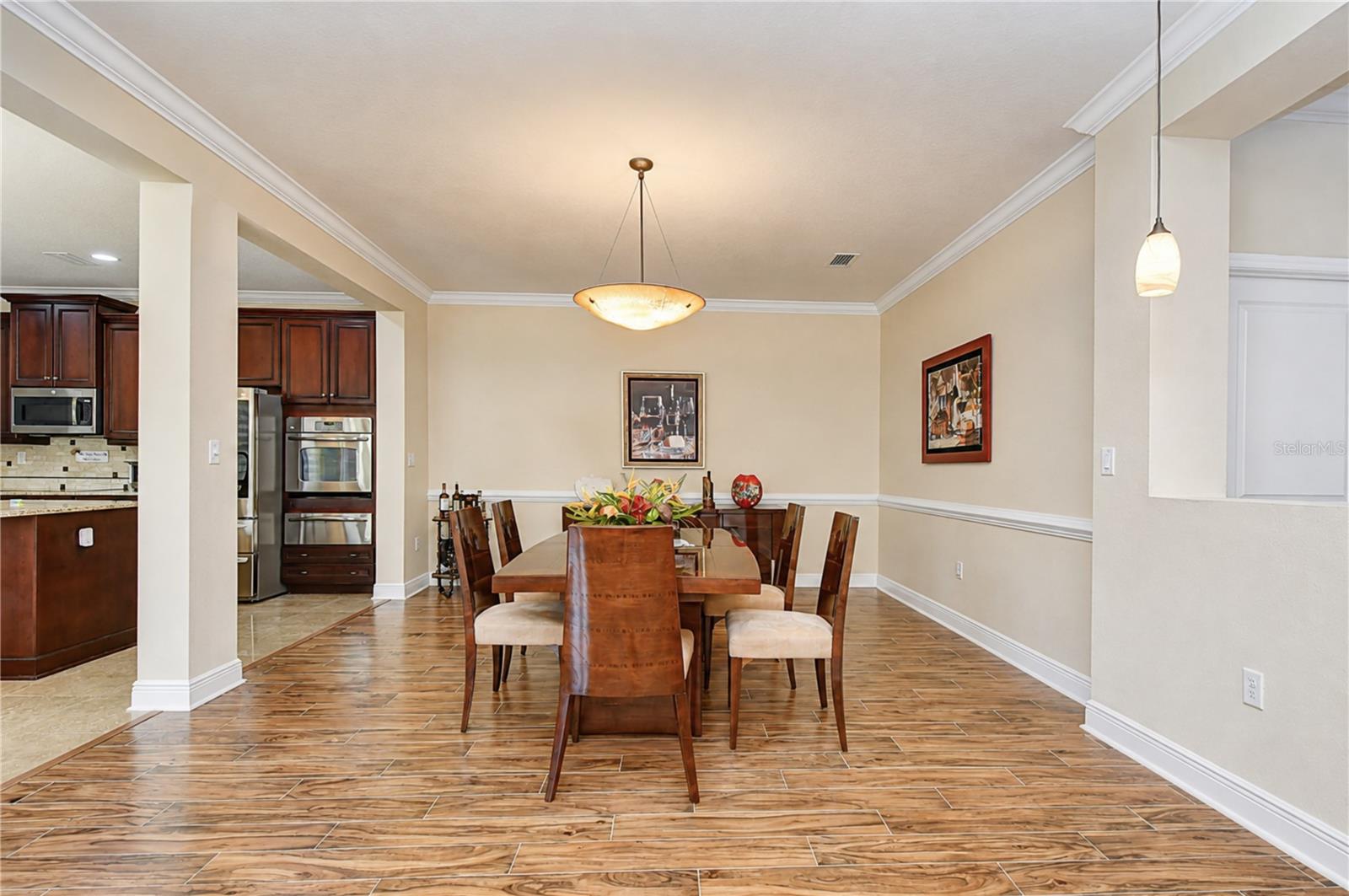 6806 MUNCASTER CT — photo 36