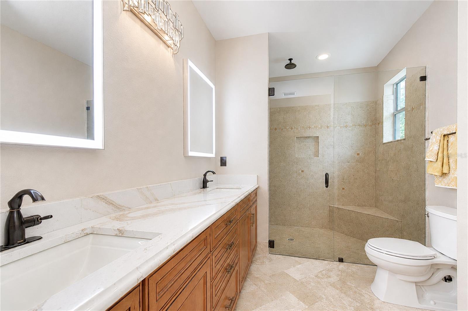 6806 MUNCASTER CT — photo 32