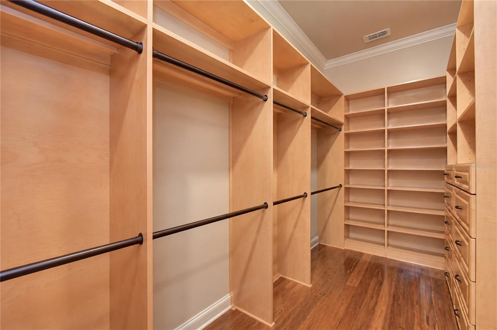 6806 MUNCASTER CT — photo 30