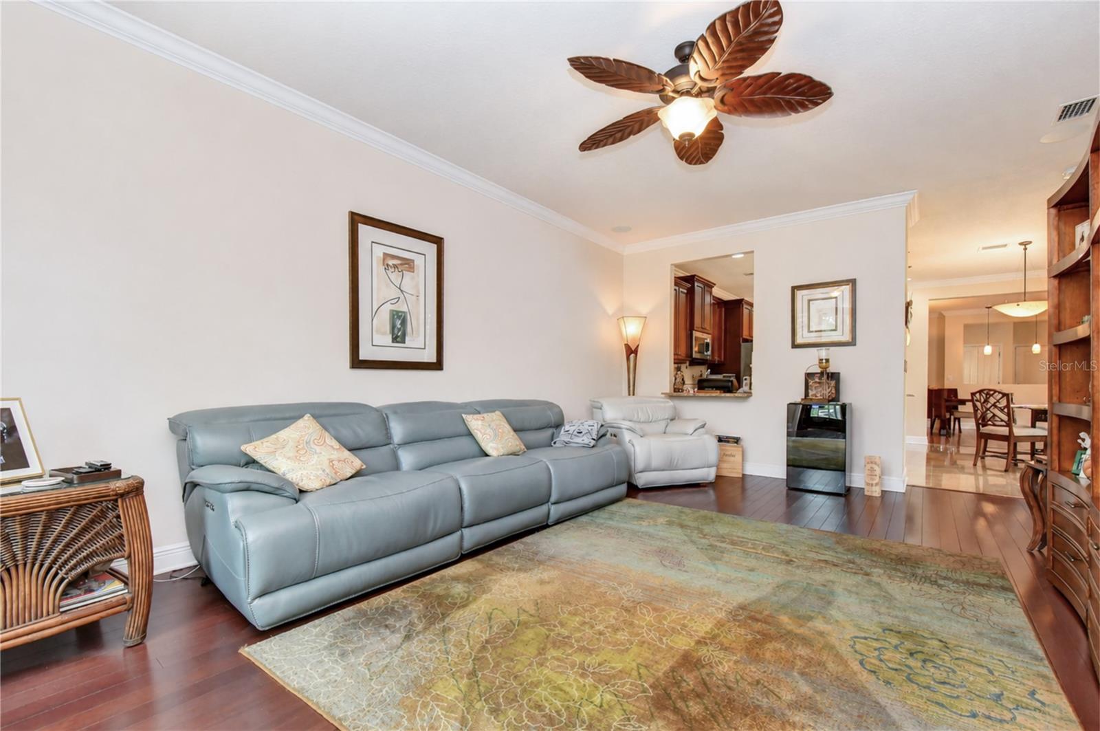 6806 MUNCASTER CT — photo 25