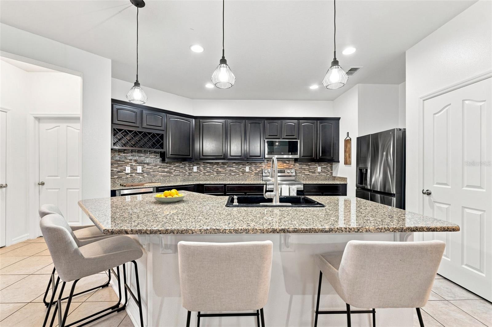 14311 ROMEO BLVD — photo 4
