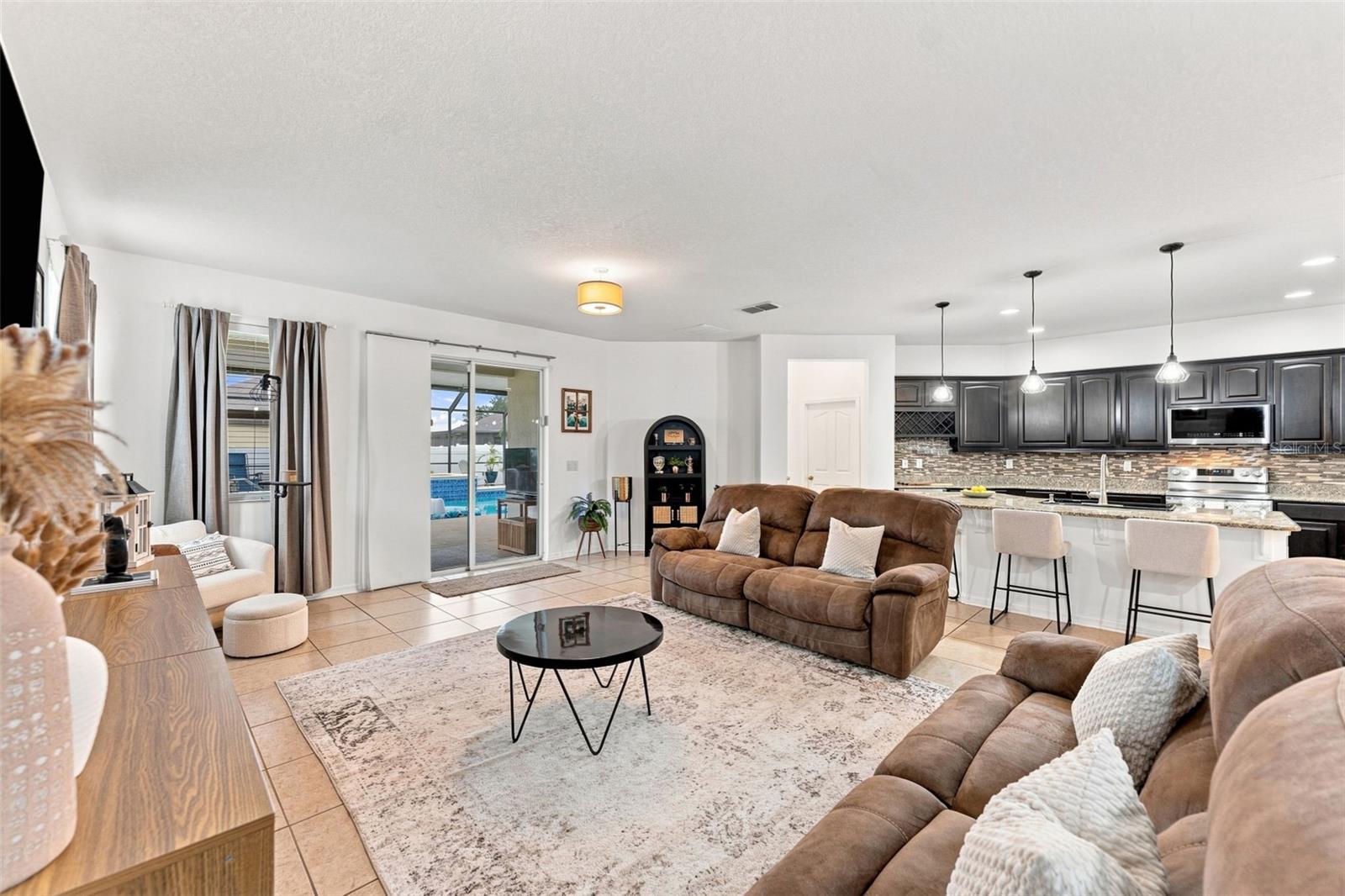 14311 ROMEO BLVD — photo 5