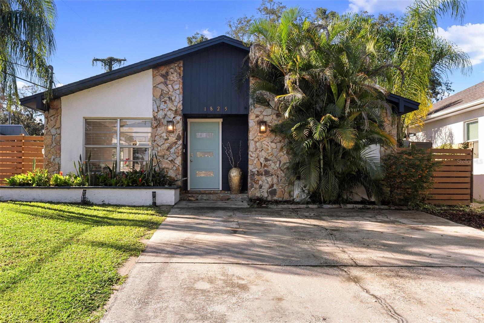 1825 E ESKIMO AVE — photo 3
