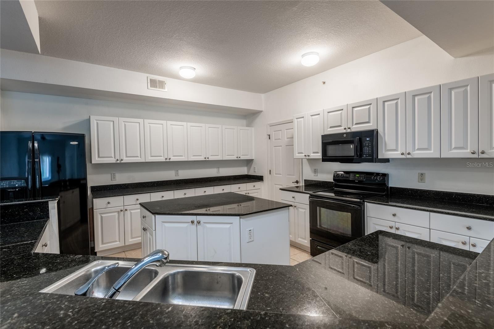21019 SUNPOINT WAY #102 — photo 12