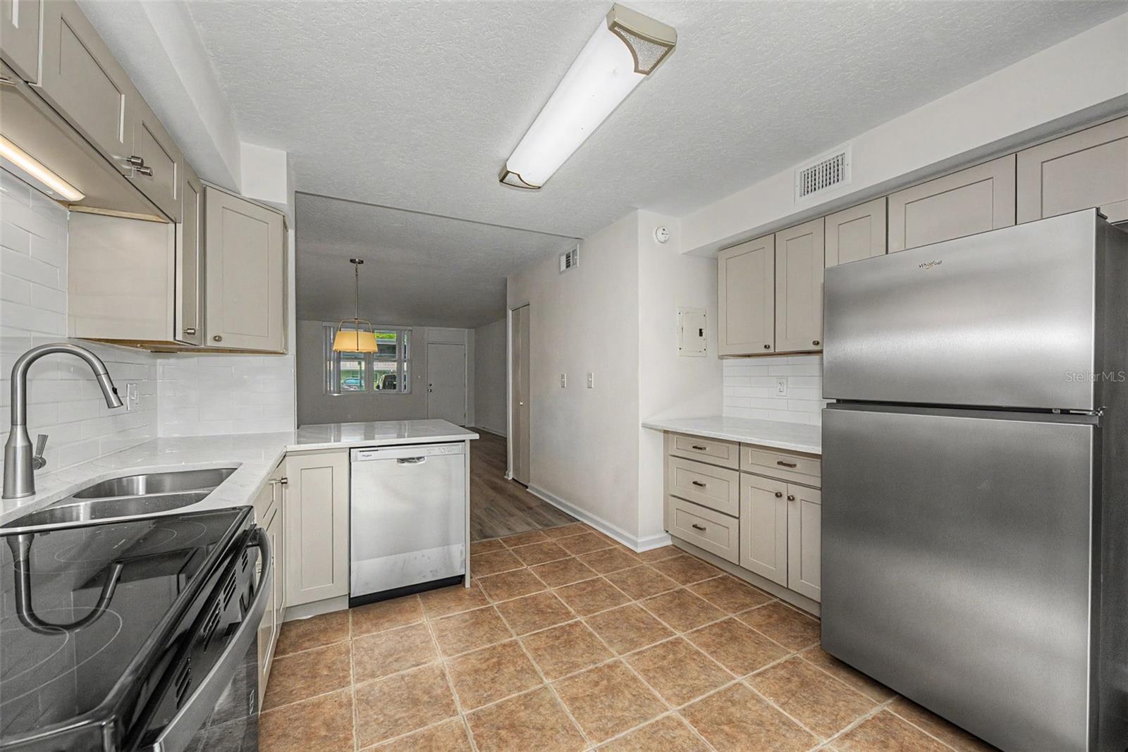 4715 BAY ST NE #127 — photo 9