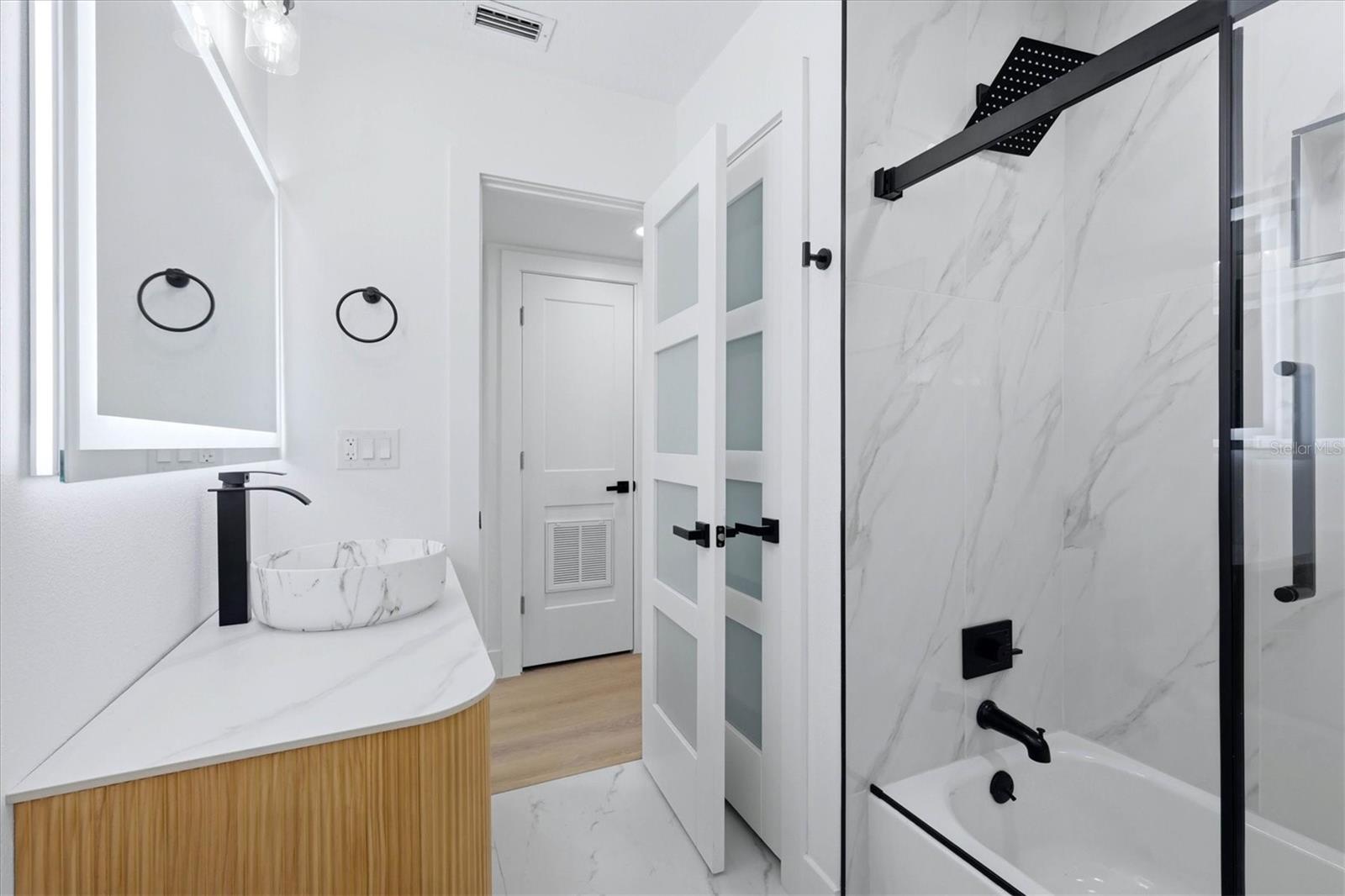 4420 W BAY COURT AVE — photo 24