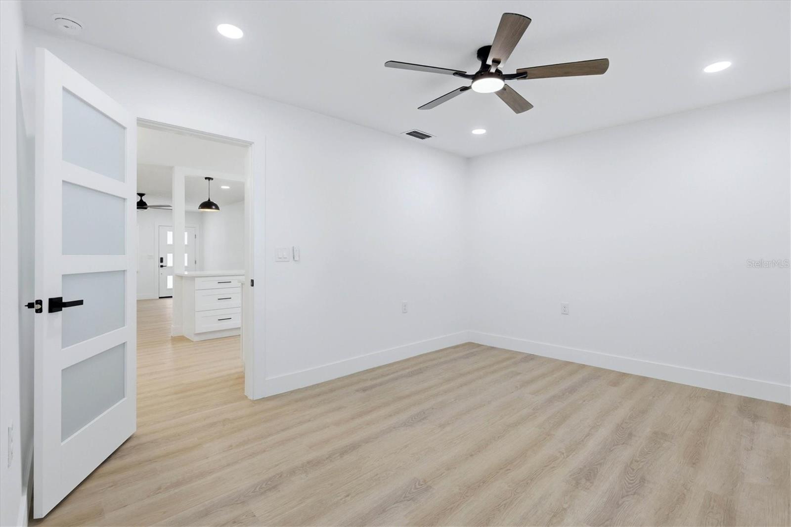 4420 W BAY COURT AVE — photo 16