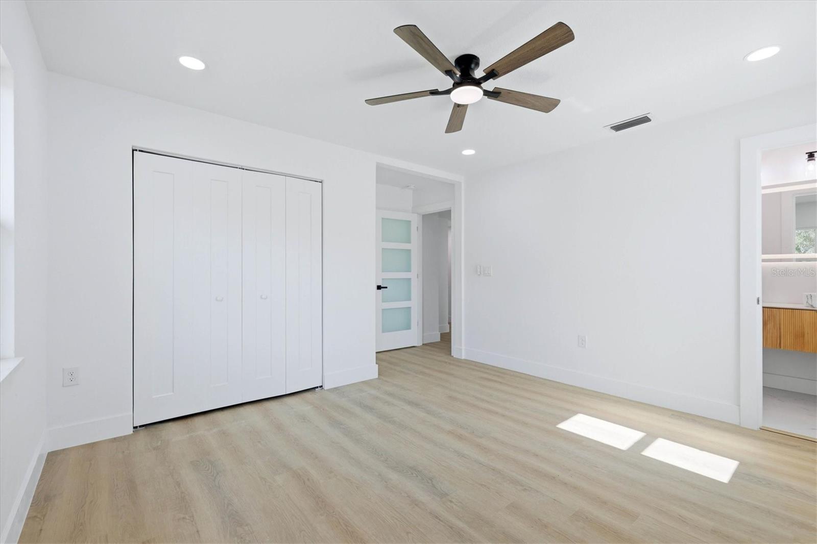 4420 W BAY COURT AVE — photo 21
