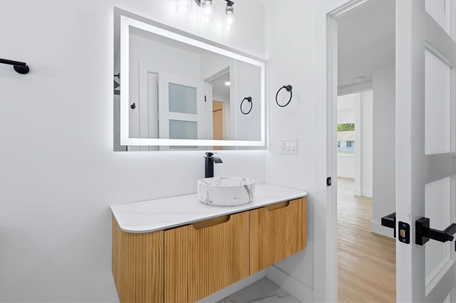 4420 W BAY COURT AVE — photo 25