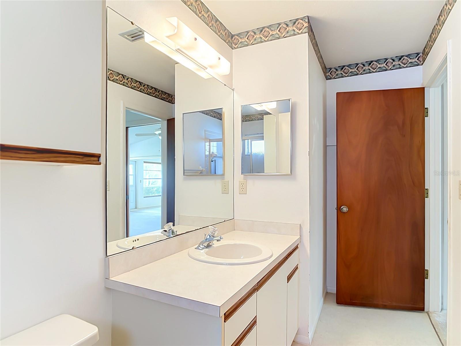 665 FOXWOOD BLVD #665 — photo 33