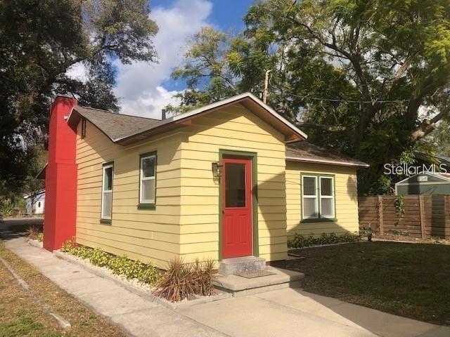 2220 5TH AVE N — photo 2
