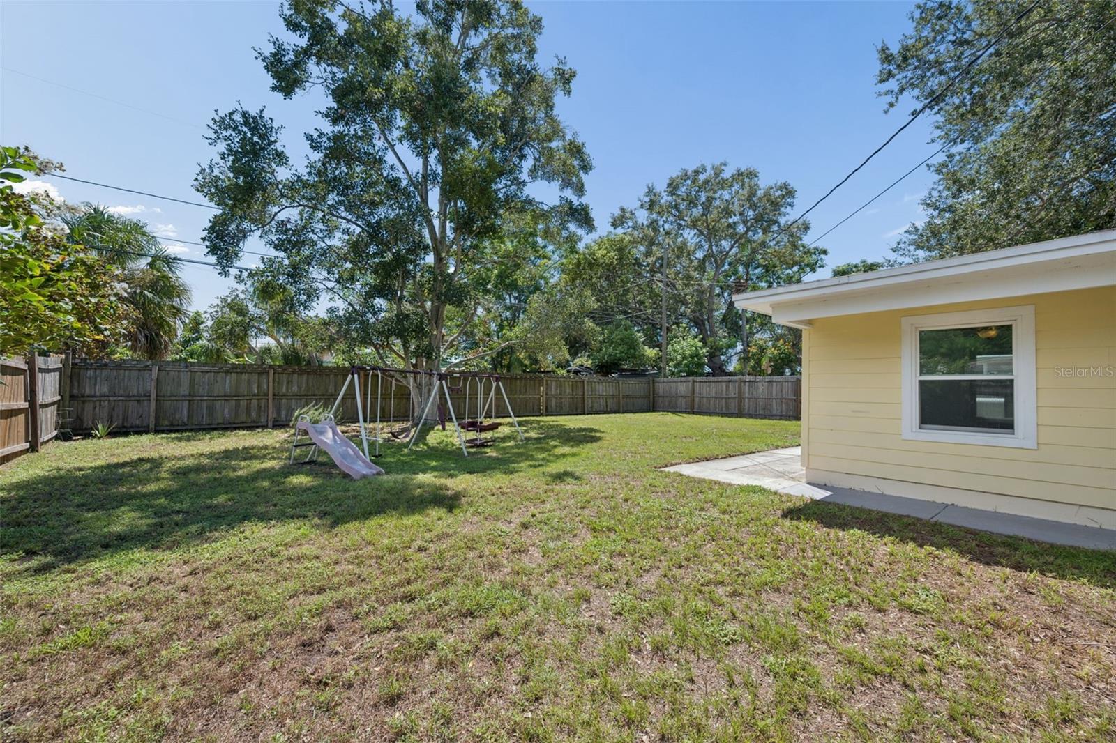 629 LEXINGTON ST — photo 40