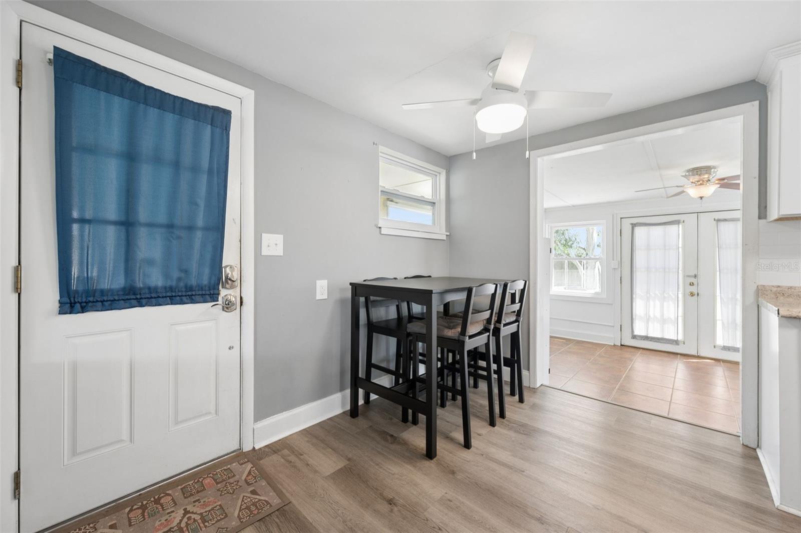 629 LEXINGTON ST — photo 26