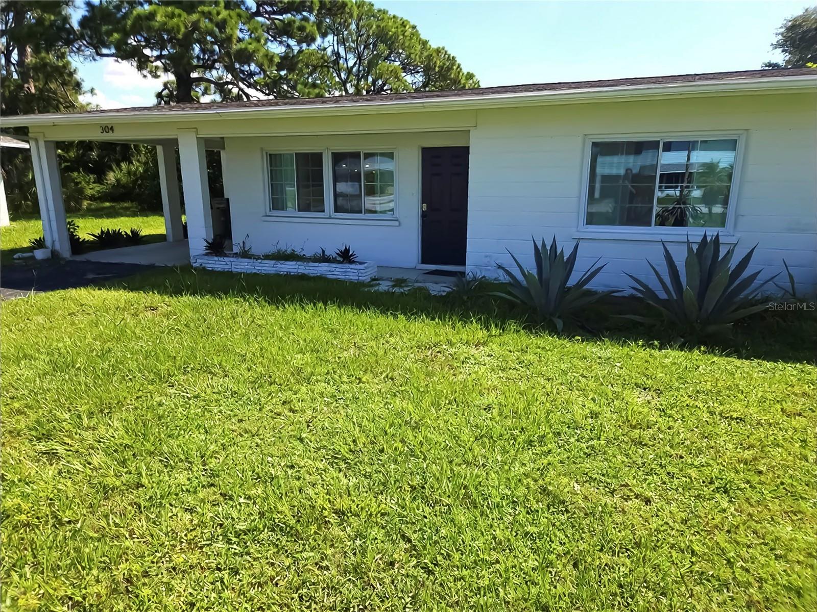 304 SHORE RD — photo 2