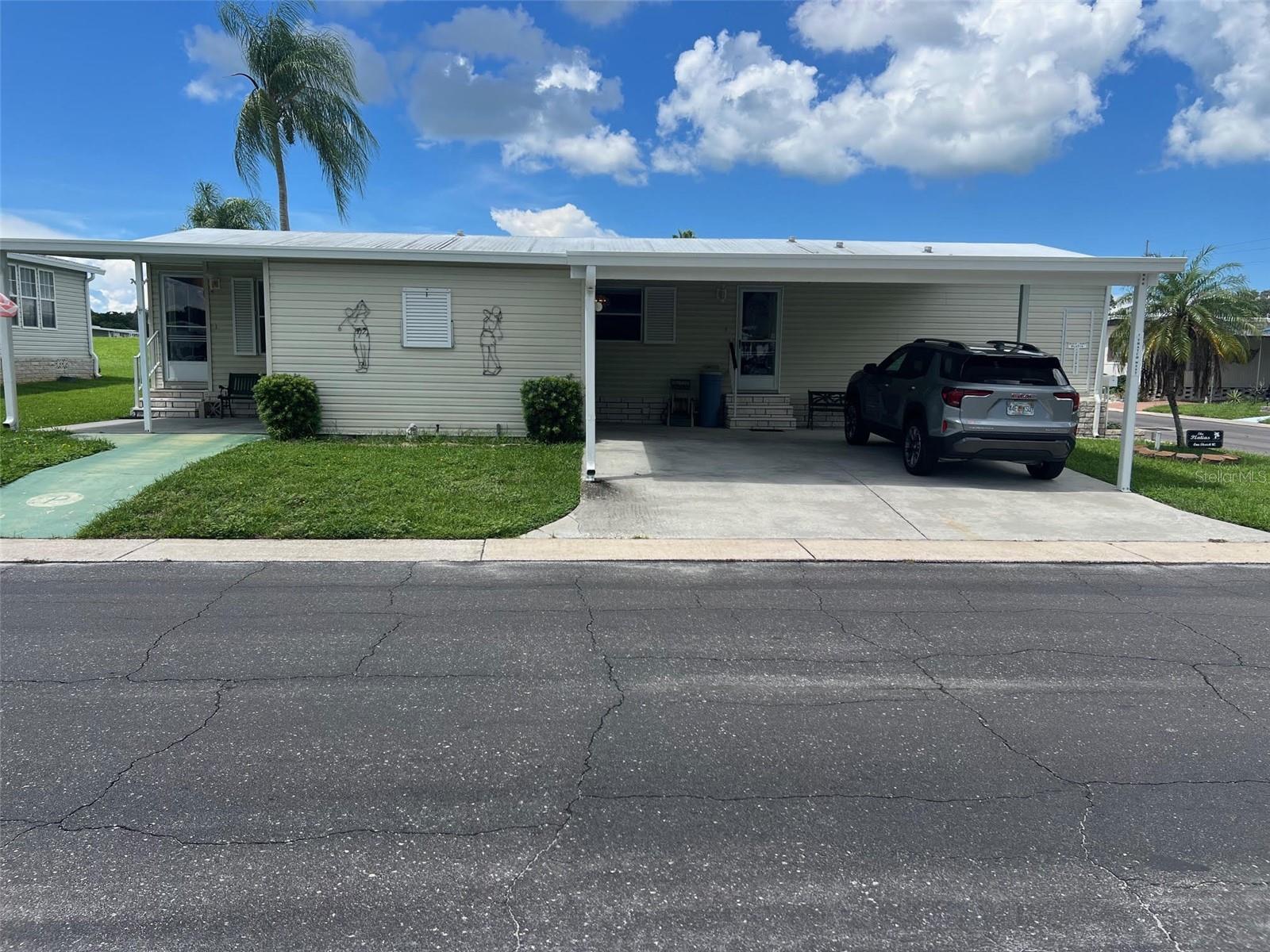 1 THATCH PALM ST W — photo 2