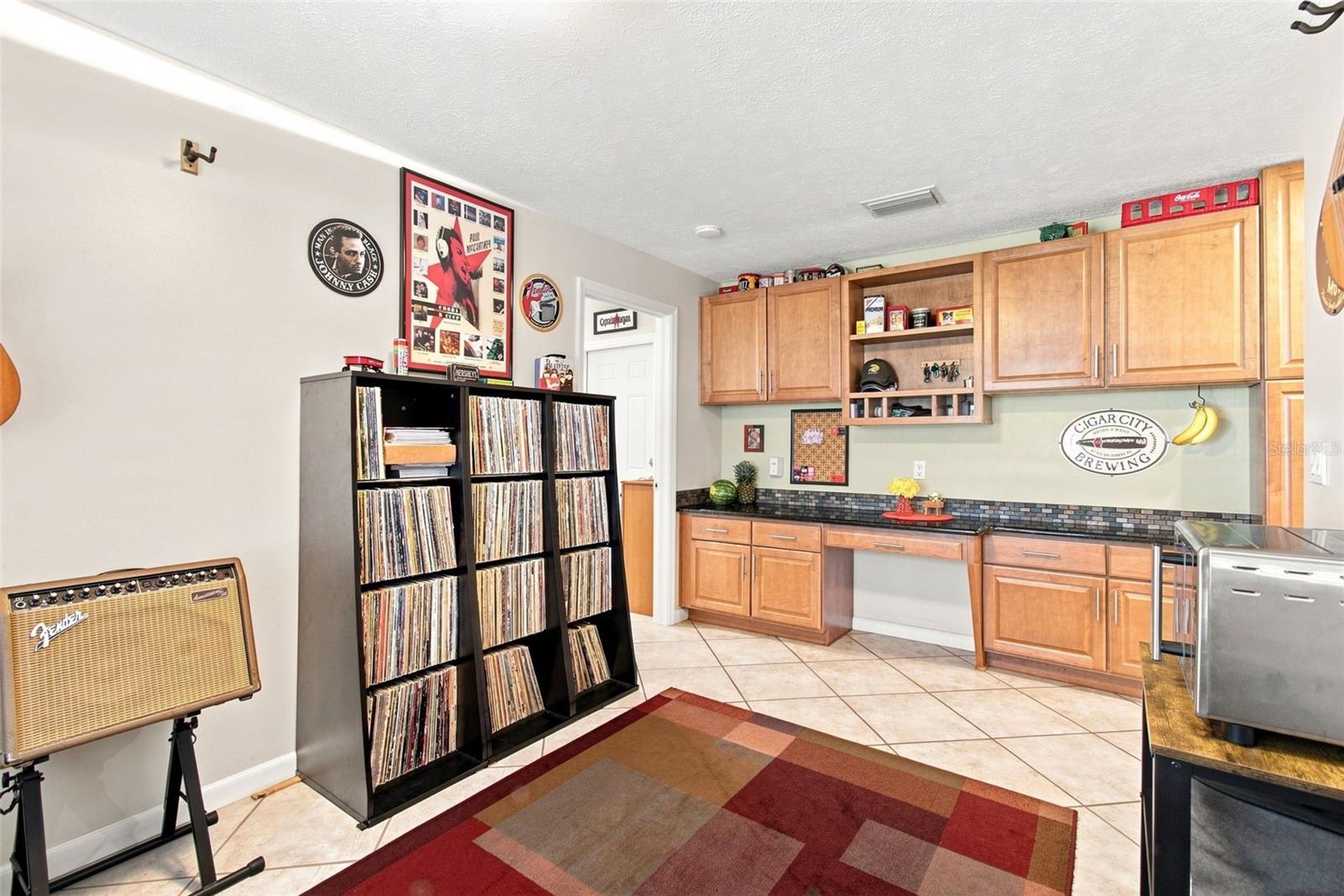 610 HITCHING POST DR — photo 34