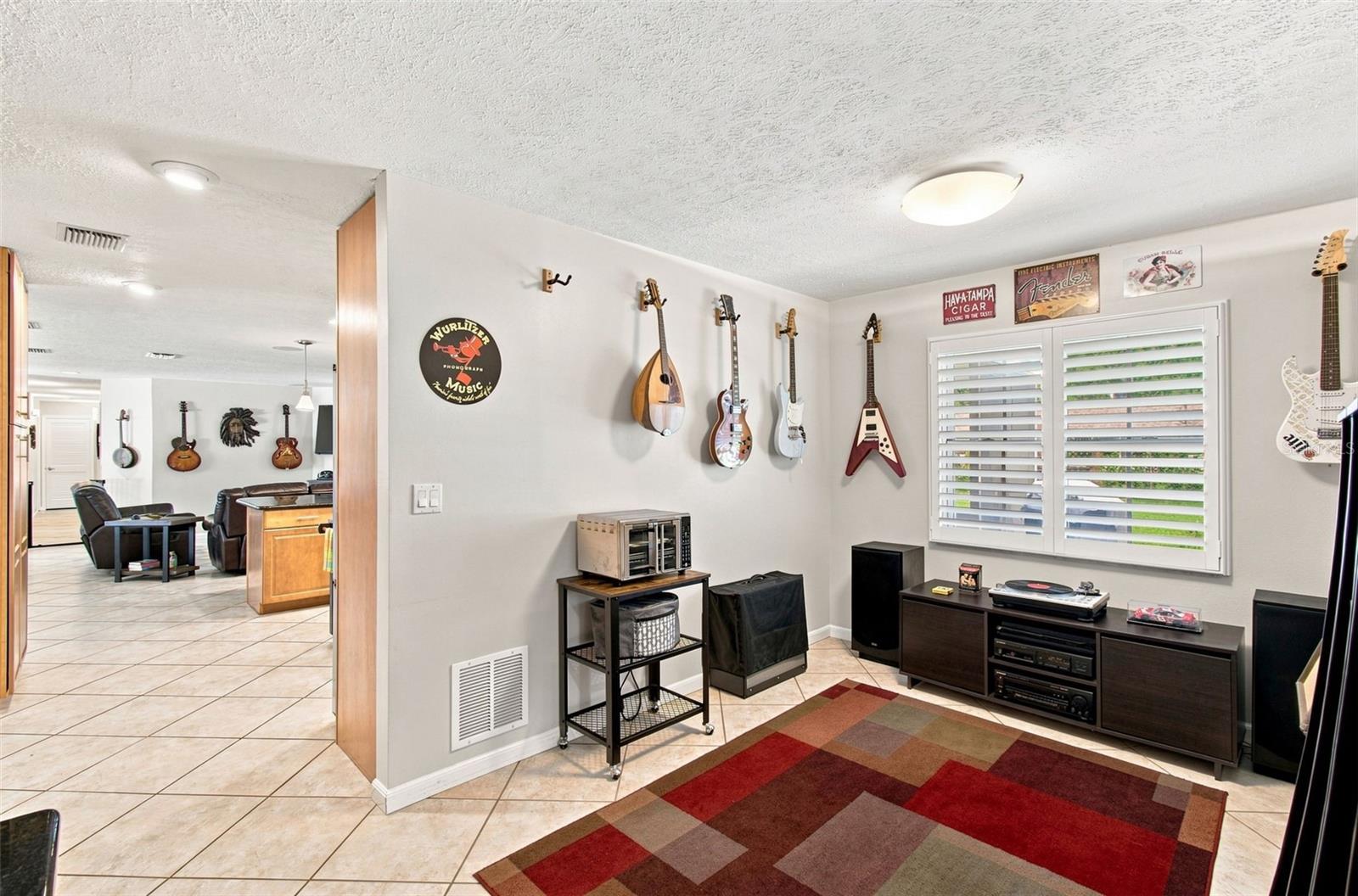 610 HITCHING POST DR — photo 35