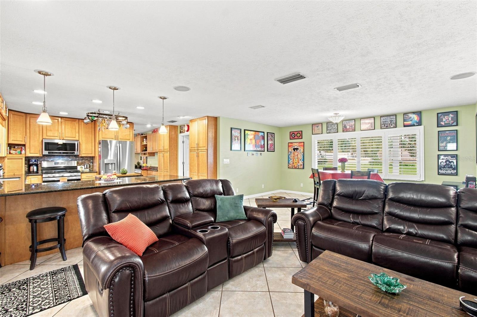 610 HITCHING POST DR — photo 9