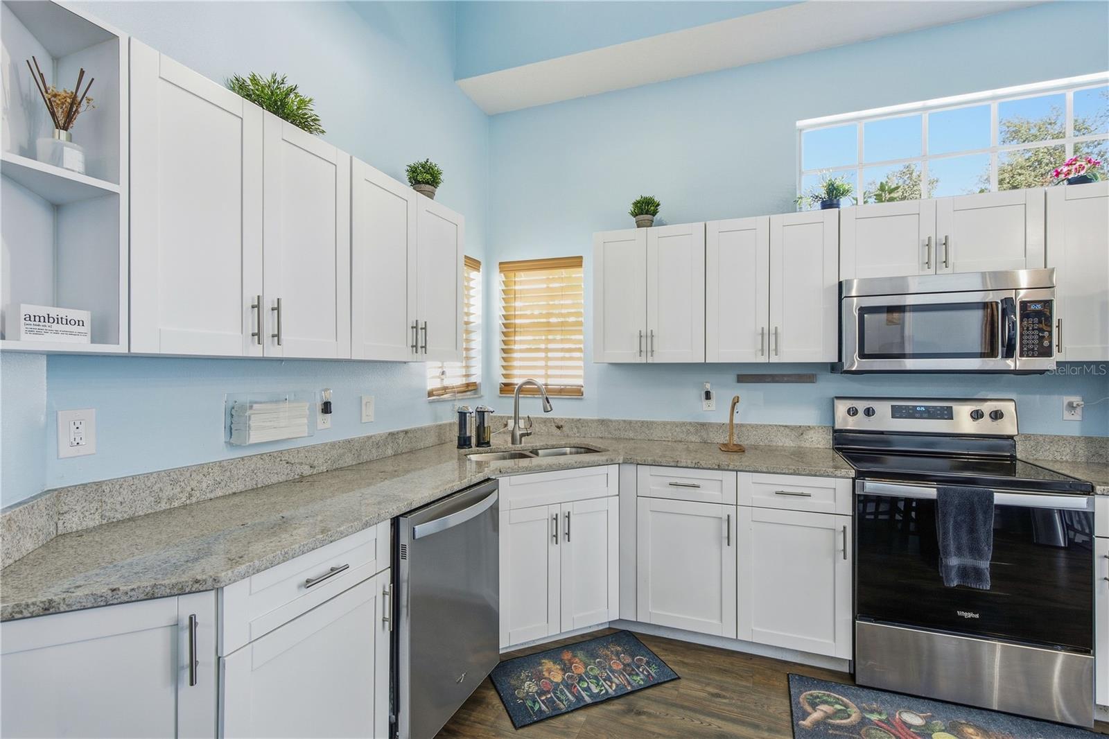 1725 ARABIAN LN — photo 17