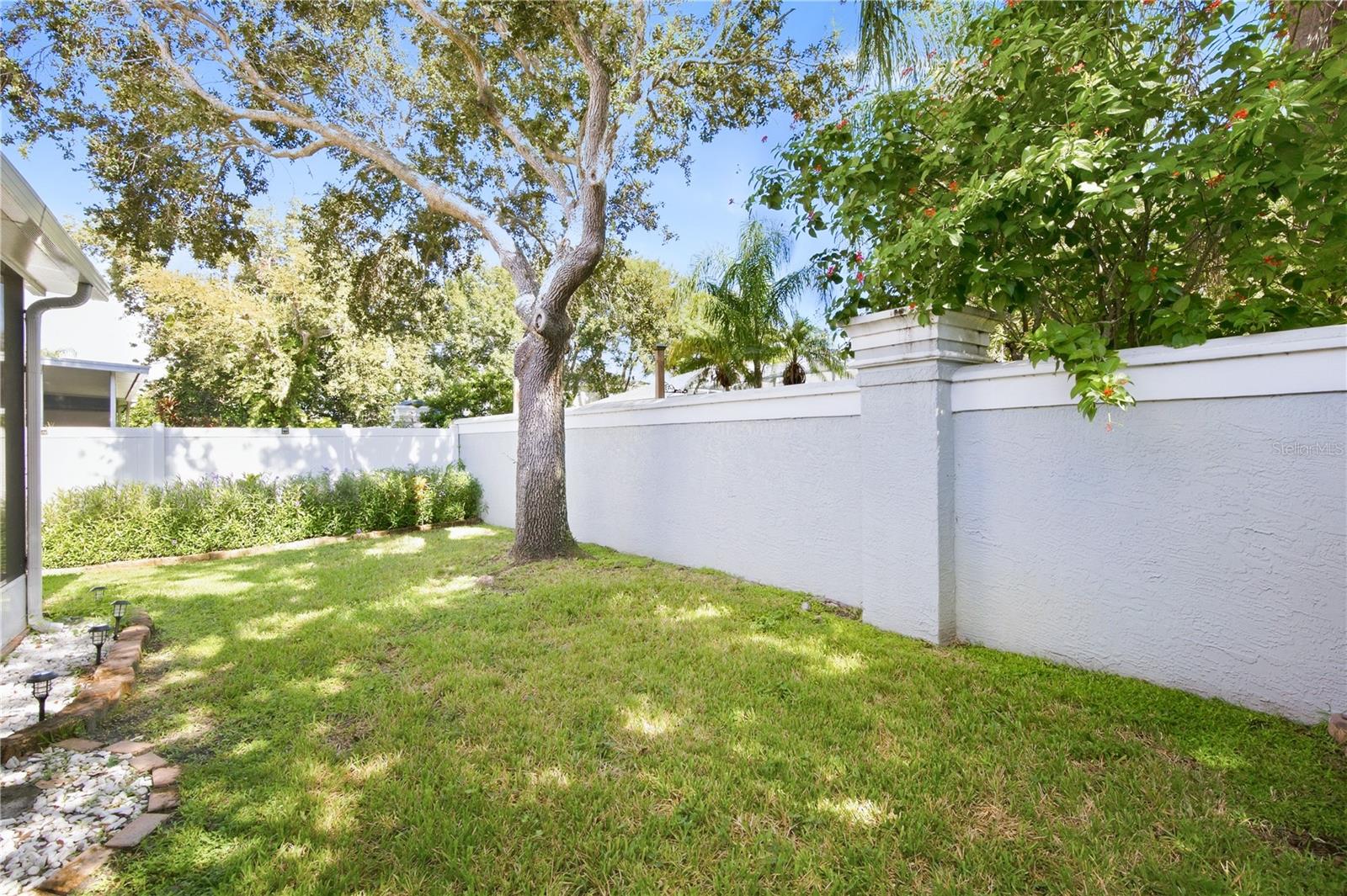1725 ARABIAN LN — photo 37