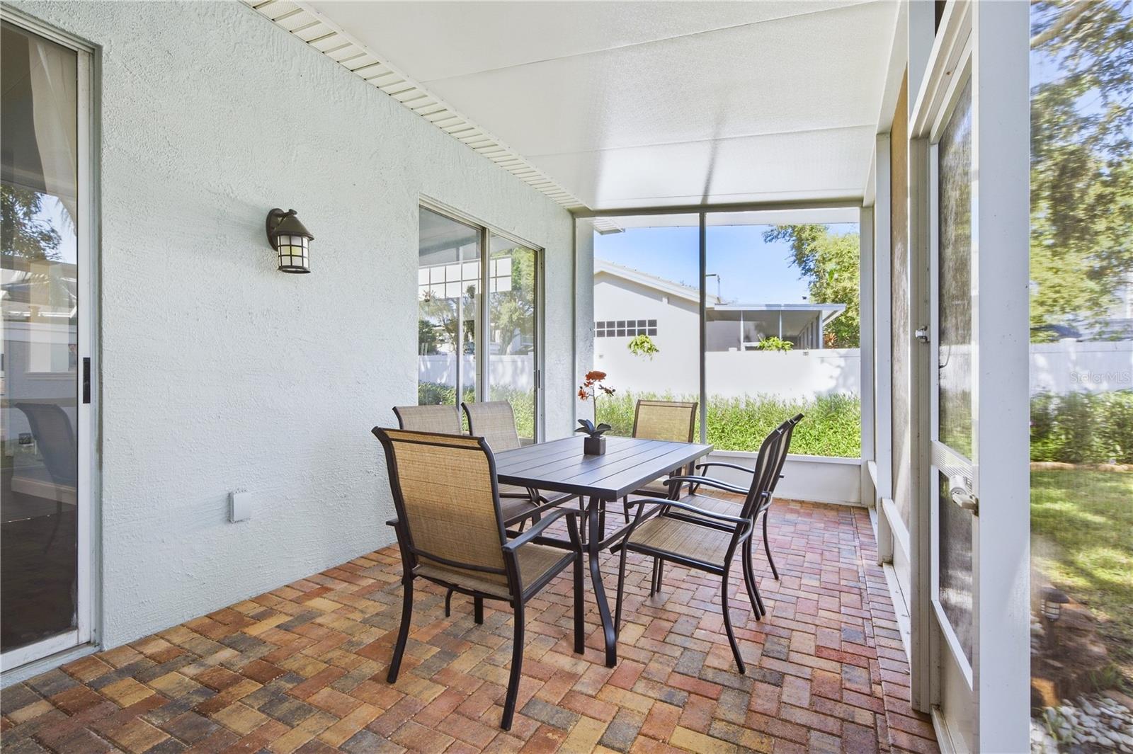 1725 ARABIAN LN — photo 34