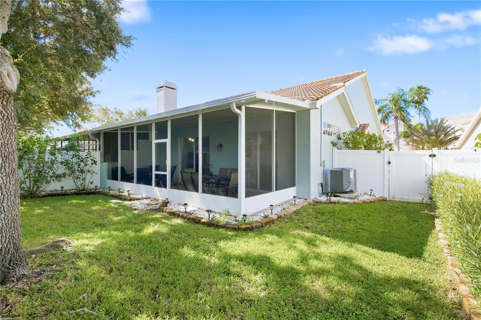1725 ARABIAN LN — photo 13