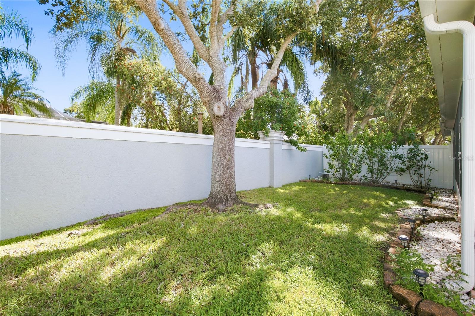 1725 ARABIAN LN — photo 39