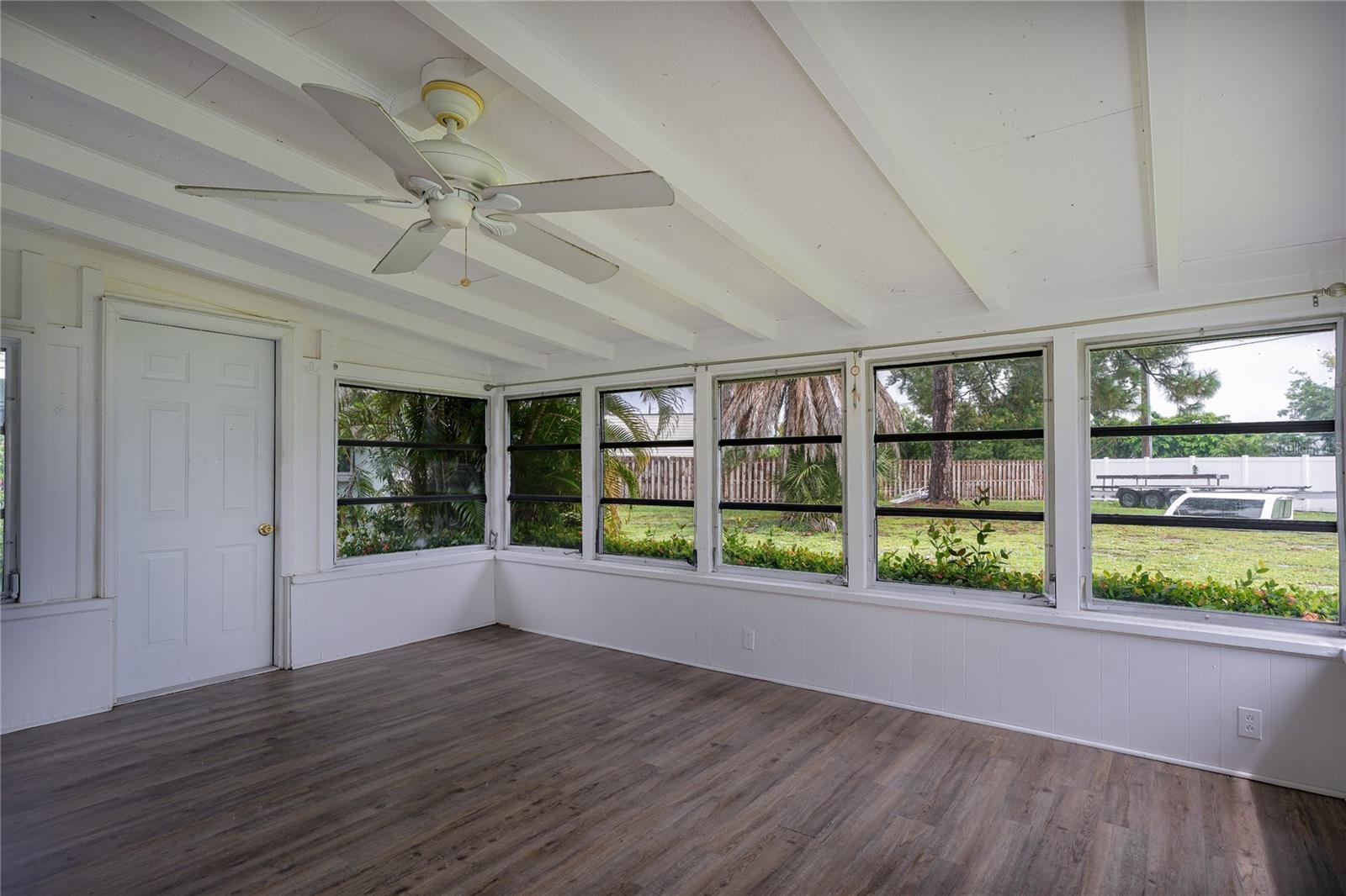 1225 CASABELLA DR — photo 23