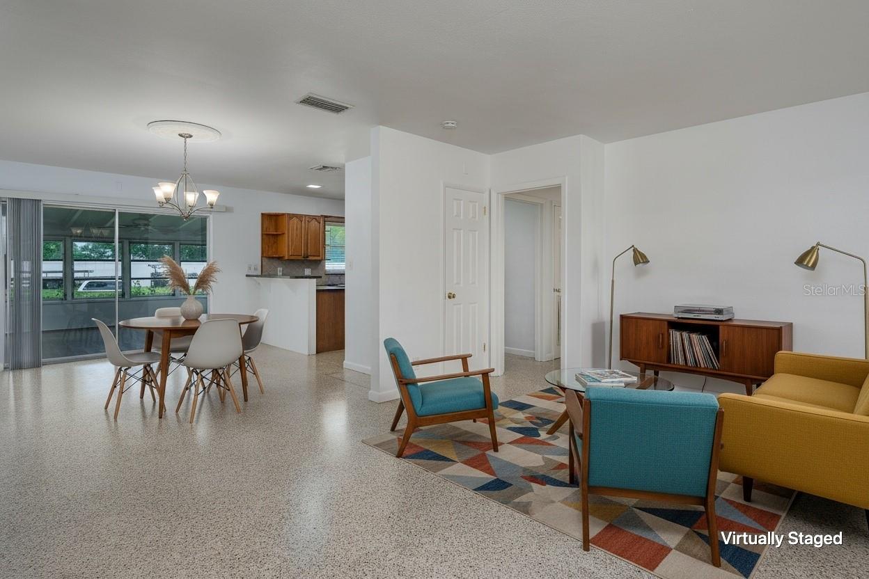 1225 CASABELLA DR — photo 4