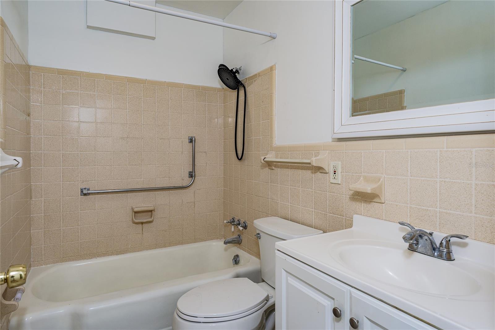 1225 CASABELLA DR — photo 12