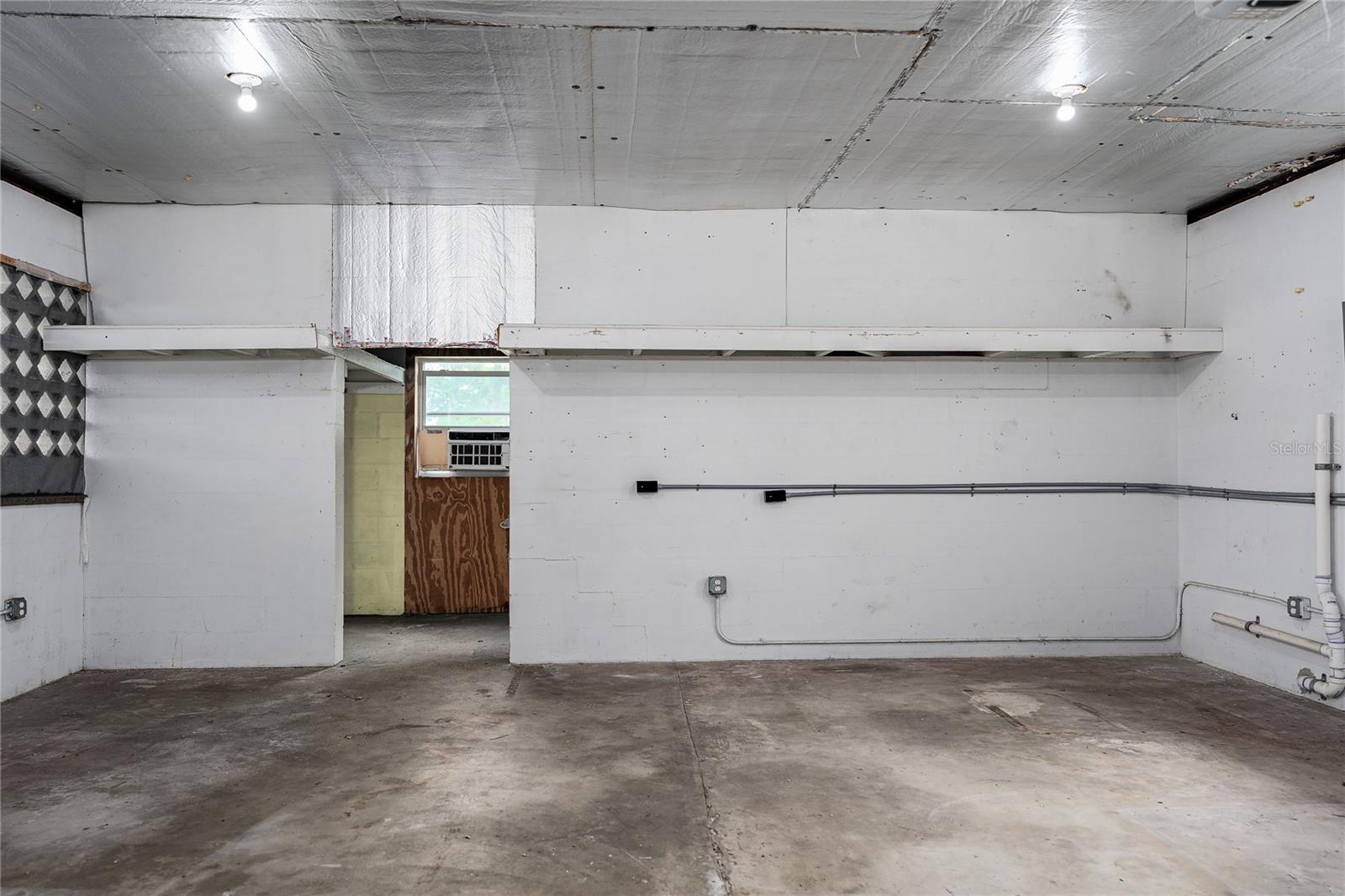 1225 CASABELLA DR — photo 33